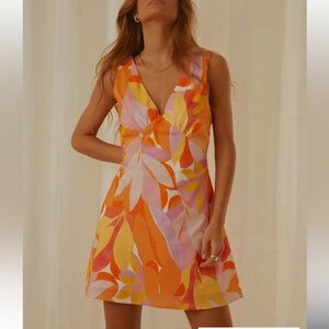 Peppermayo floral mini dress ( size 0) NWT